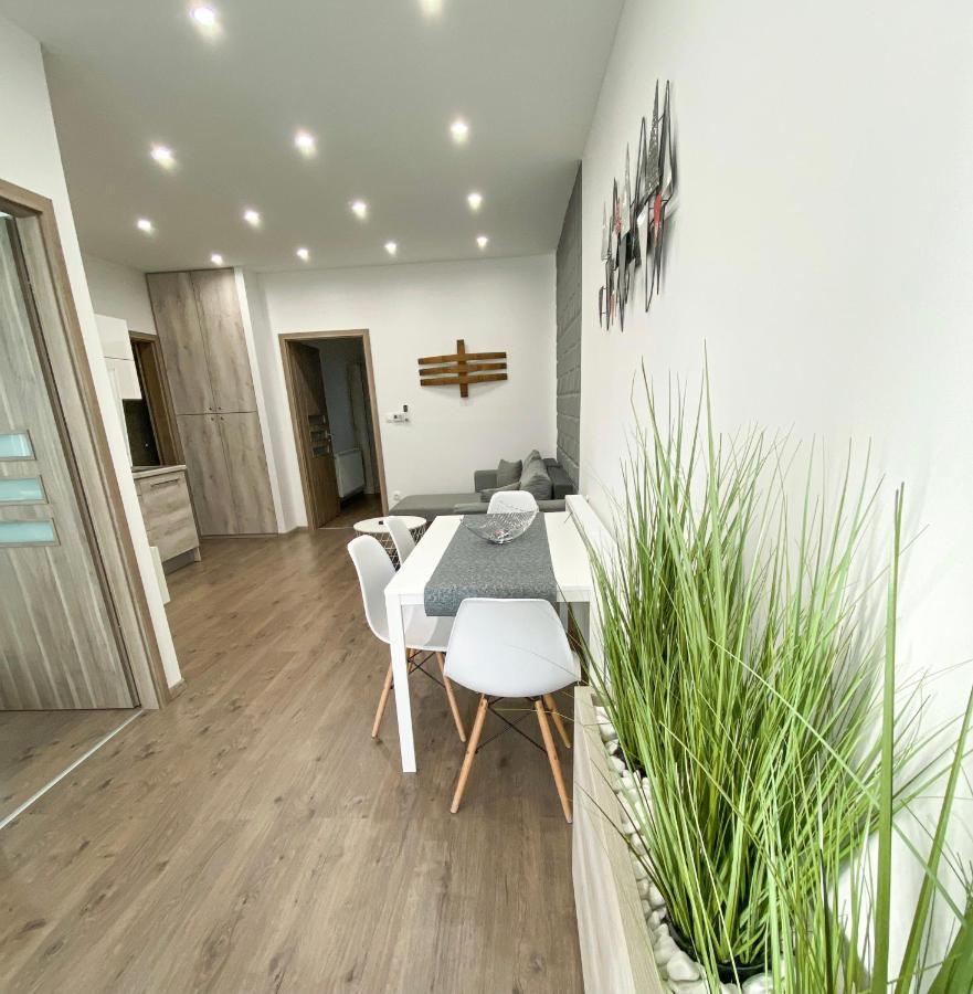 Főtér apartman II. Villany Bagian luar foto