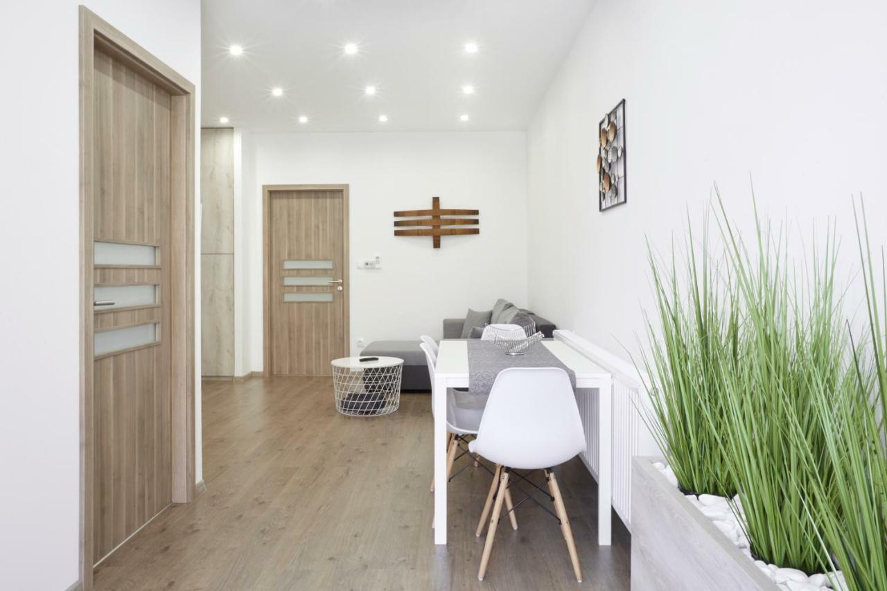 Főtér apartman II. Villany Bagian luar foto