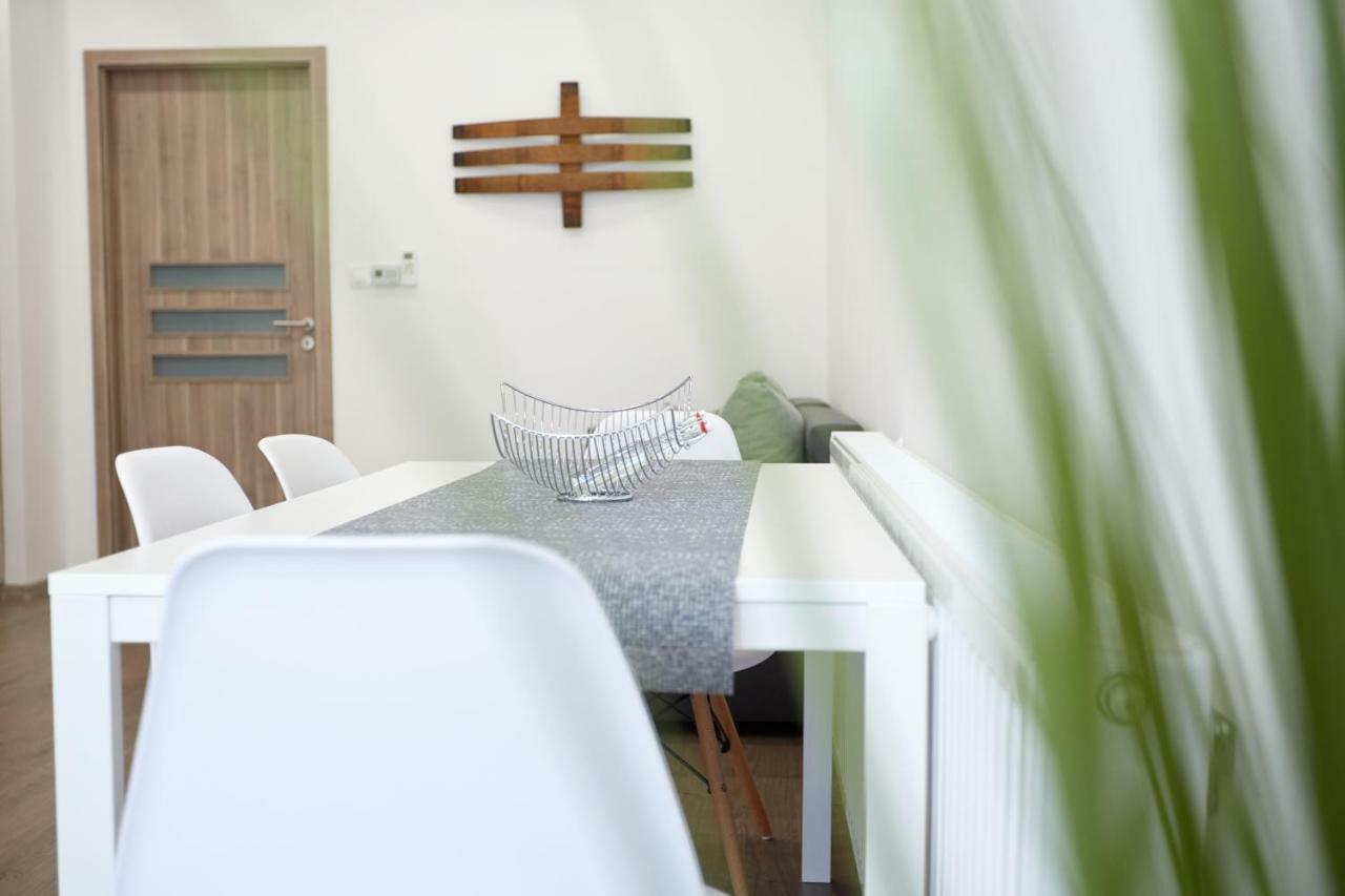 Főtér apartman II. Villany Bagian luar foto