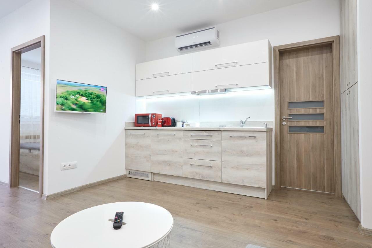 Főtér apartman II. Villany Bagian luar foto