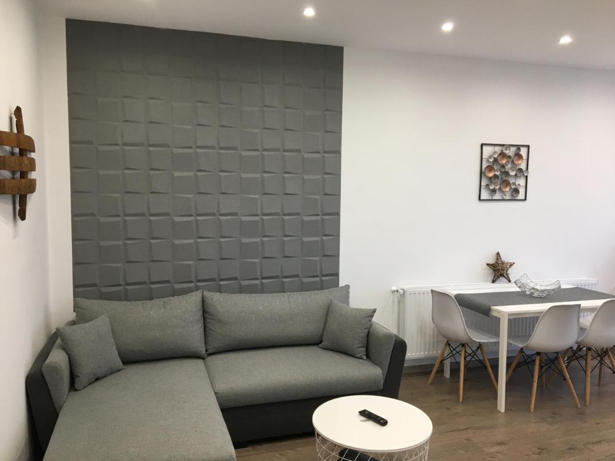 Főtér apartman II. Villany Bagian luar foto